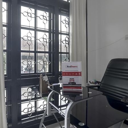 Reddoorz Near Poncol Station Ξενοδοχείο Σεμαράνγκ Εξωτερικό φωτογραφία
