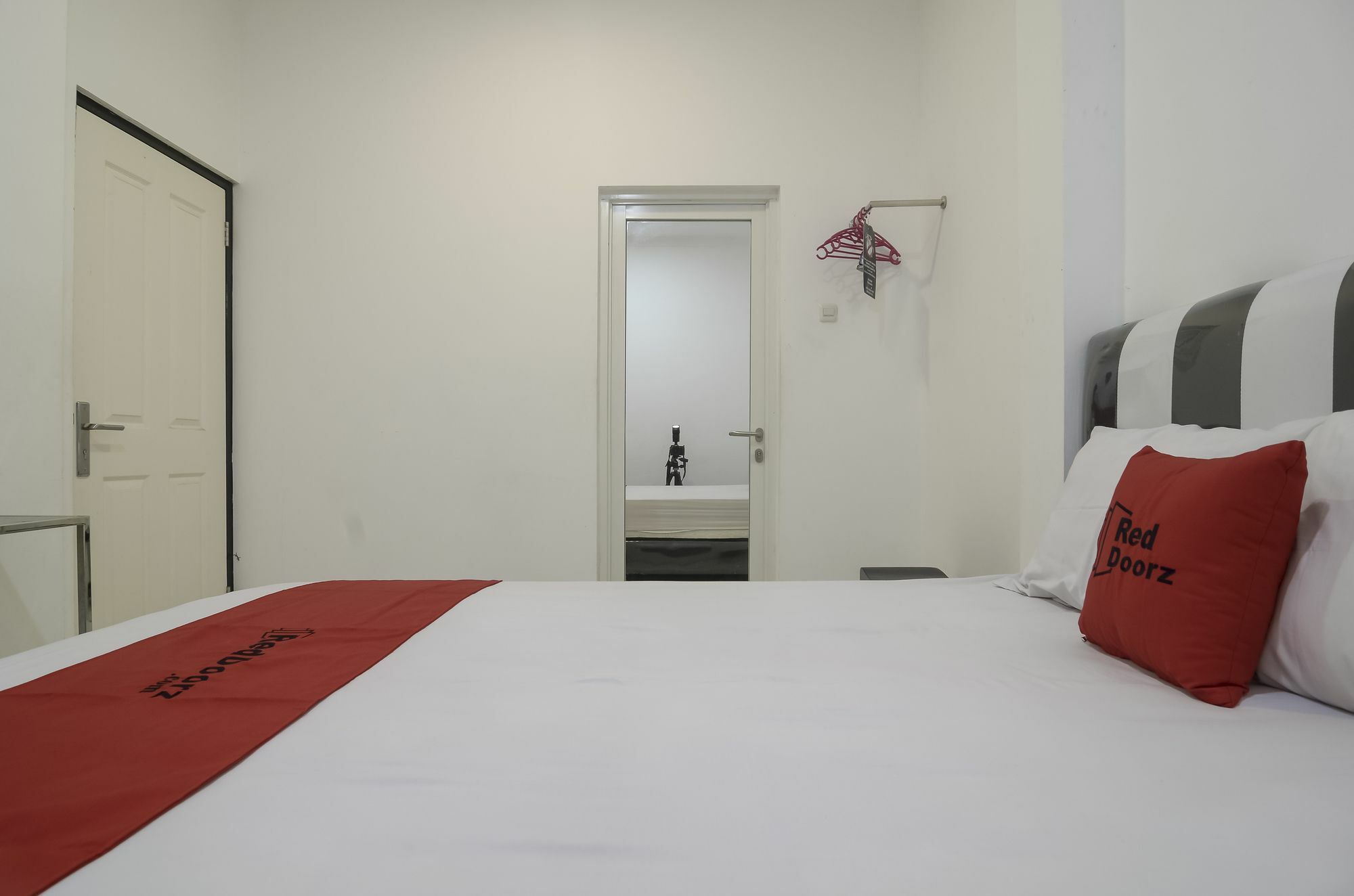 Reddoorz Near Poncol Station Ξενοδοχείο Σεμαράνγκ Εξωτερικό φωτογραφία
